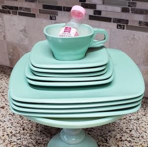 Harmony House Jadeite Green Melmac "Talk of the Town"